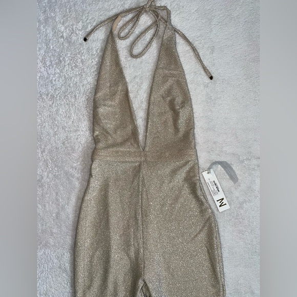 Meshki Backless Halter Gold Jumpsuit size M - Picture 5 of 9